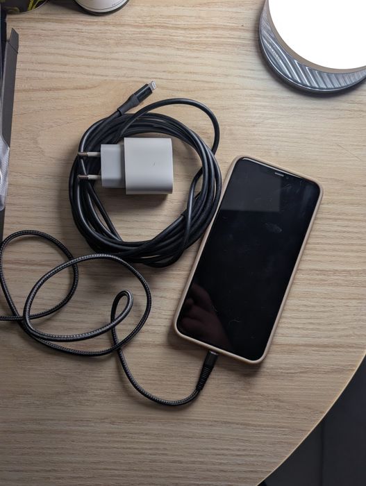 iPhone 11 Pro Max Dourado 512gb