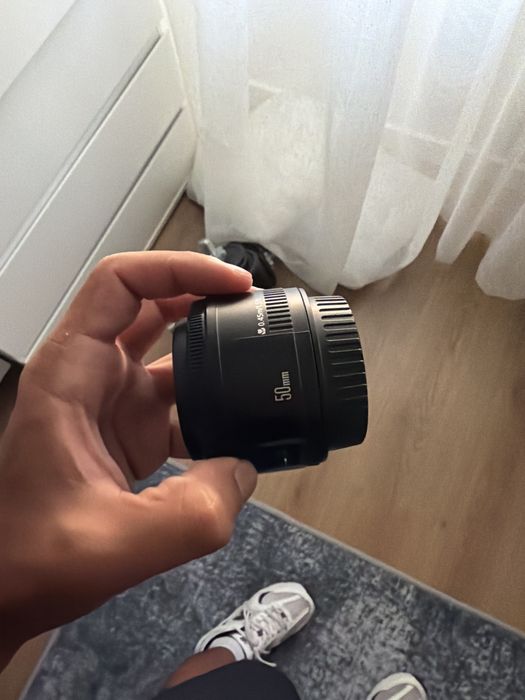 Canon EF 50mm f/1.8 II