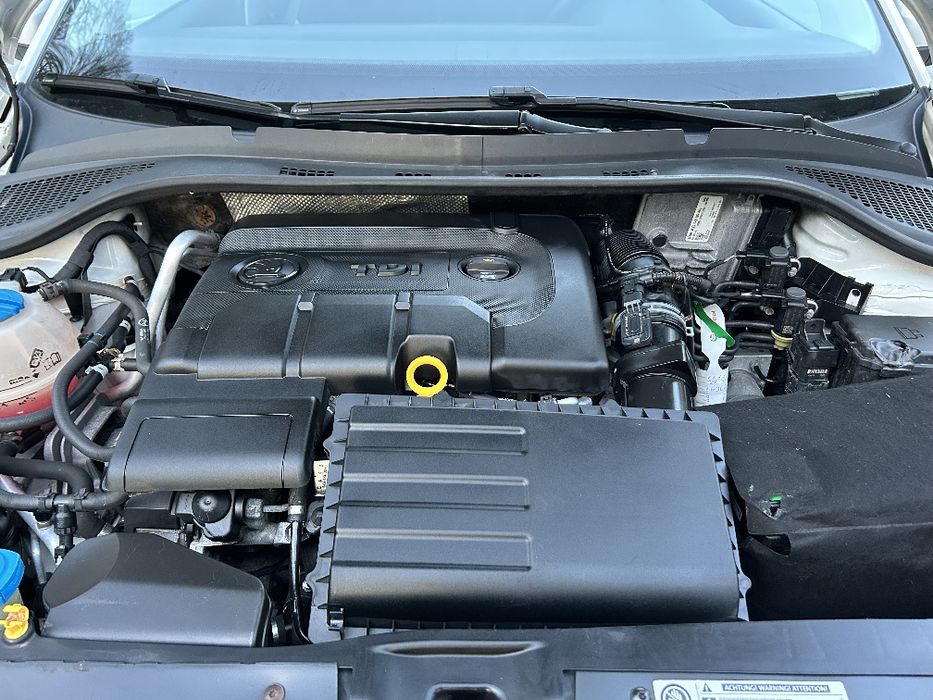 Продам skoda fabia 2015