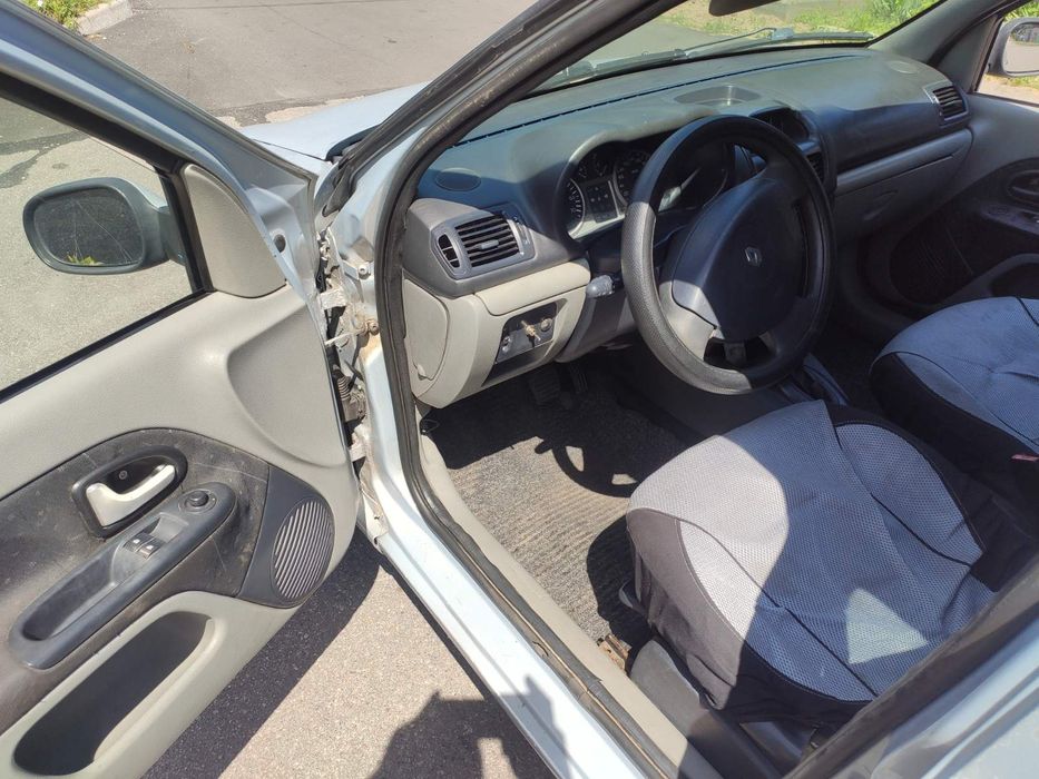 Renault clio 2 Рено кліо  1.4 Автомат