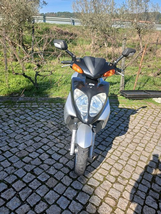 Scooter  Sym 125 scooter