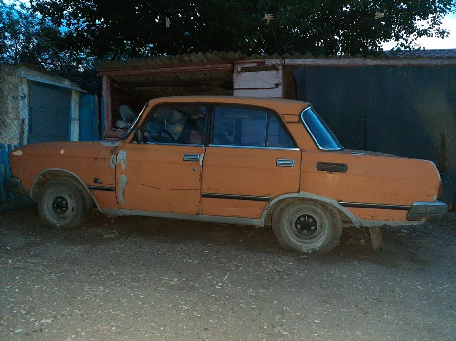 Продам автомобиль Москвич  2140 Люкс