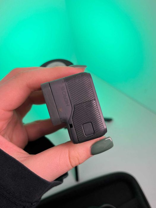 Екшн-камера GoPro Hero 6 з двома акумуляторами
