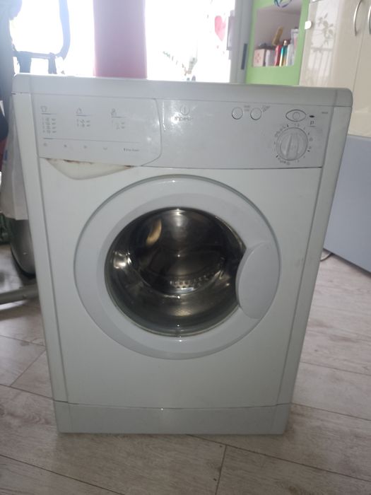 Indesit wi101 індезіт пральна машіна запчастини