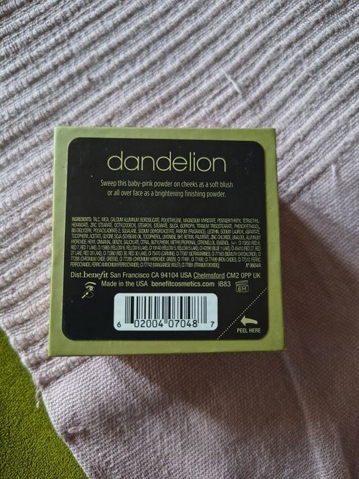 Róż do policzków / puder Benefit Dandelion