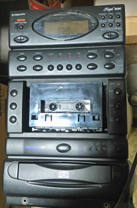 Miniwieża z CD HCM Royal 9290 z kolumnami