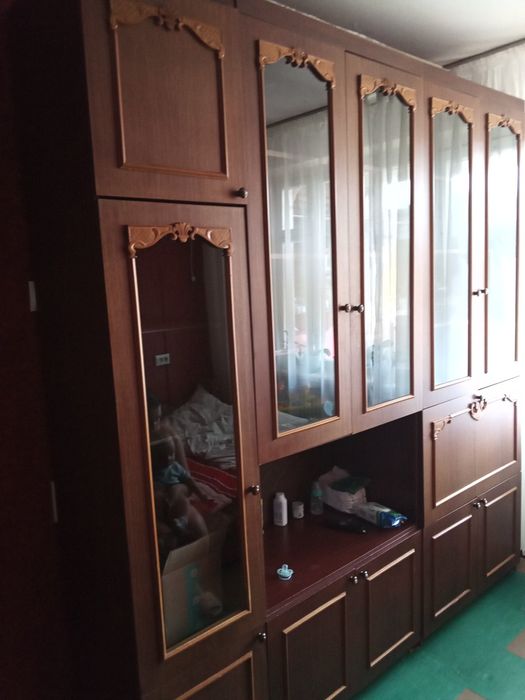 Продам стенку в гостиную