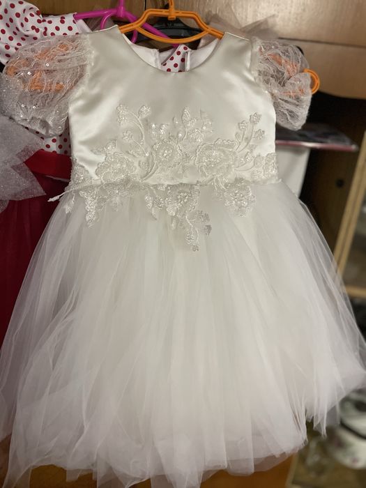 Нарядні дитячі сукні