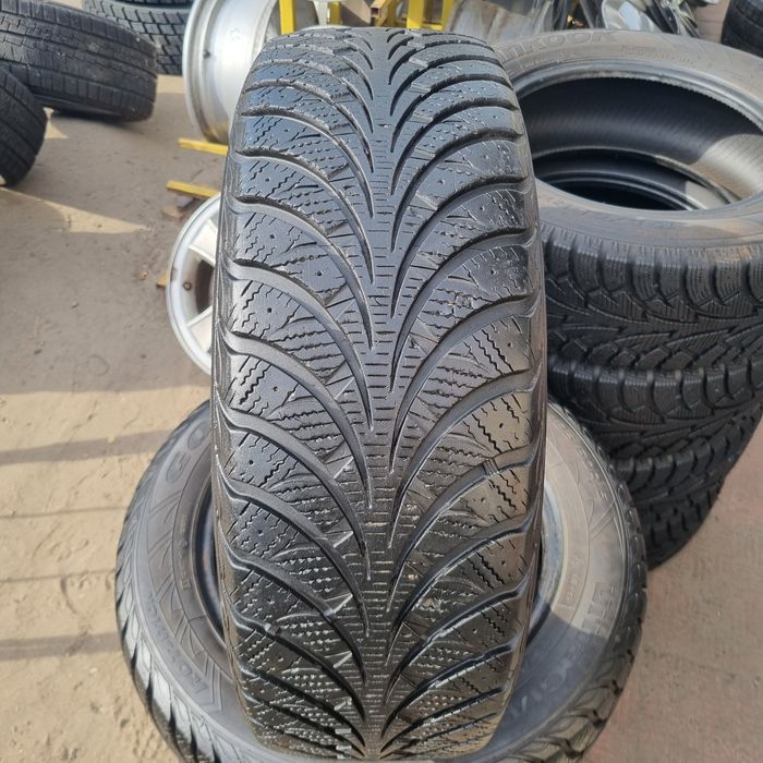 шины 195/60/15 Goodyear ultra grip extreme