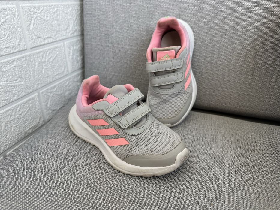 Adidas розмір 28