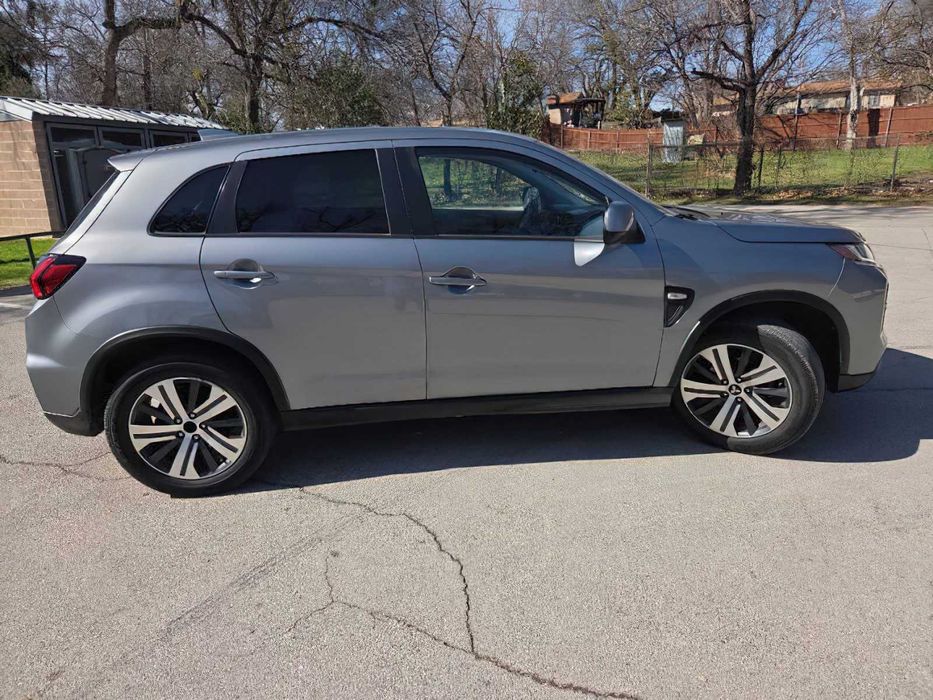 Mitsubishi Outlander Sport ES      2021