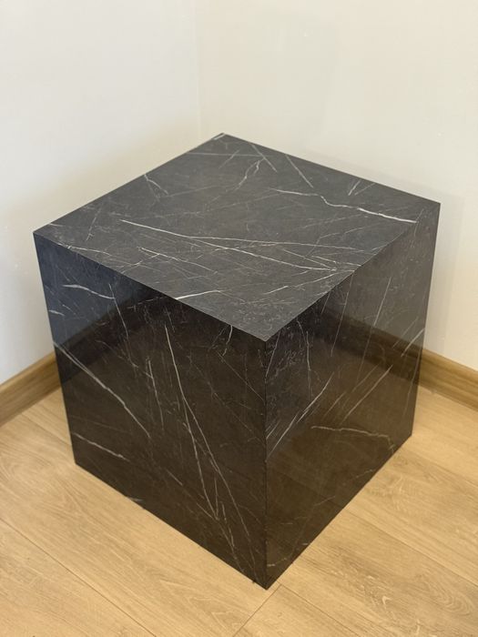 Westwing stolik kawowy pomocniczy o wyglądzie marmuru Lesley