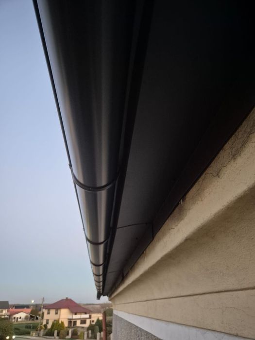 Dachy remont Firma zajmuje się profesjonalnym demontażem i utylizacją