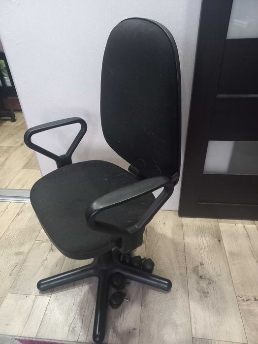 Крісло комп'ютерне