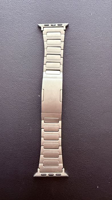 Apple Watch Ultra 1 49 mm Titânio + 3 braceletes e carregador