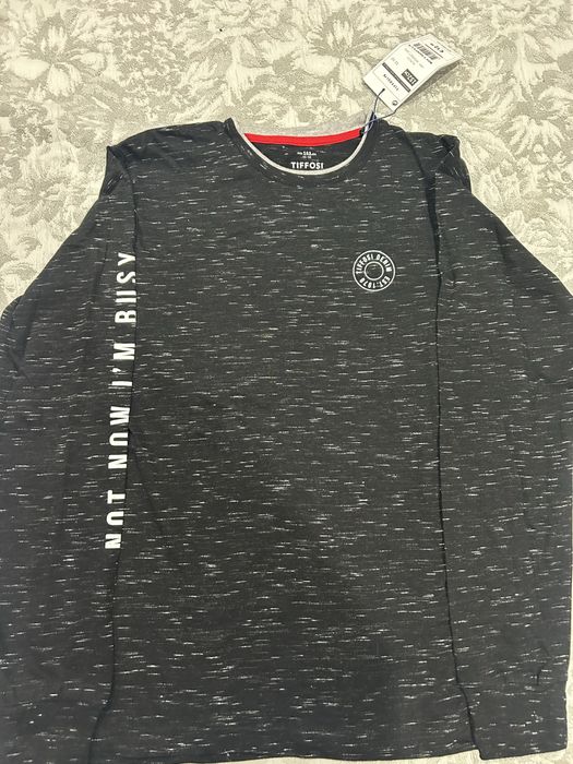 Conjunto de duas camisolas para menino