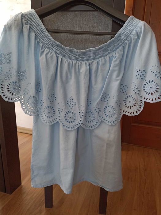 Bluzka hiszpanka Reserved 40