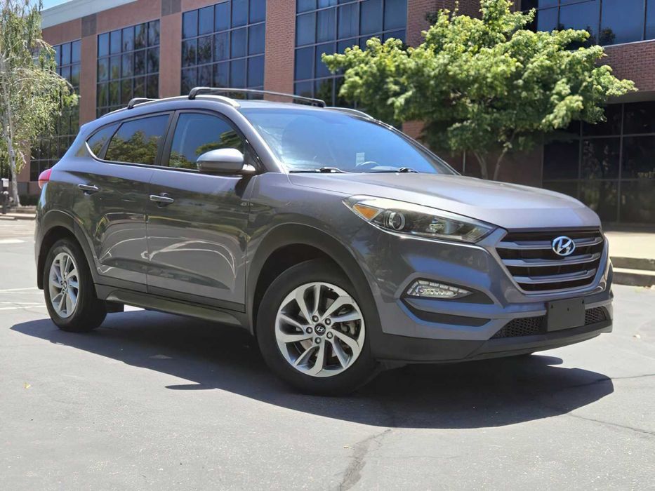 Hyundai Tucson      2016