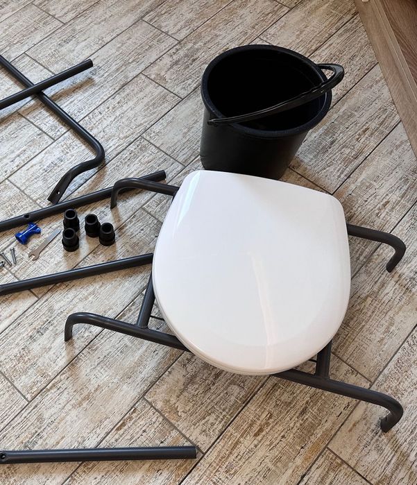 0023) Туалетний стілець-крісло регульованний