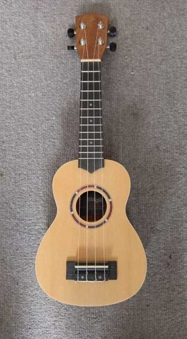 Ukulele Soprano- Stagg