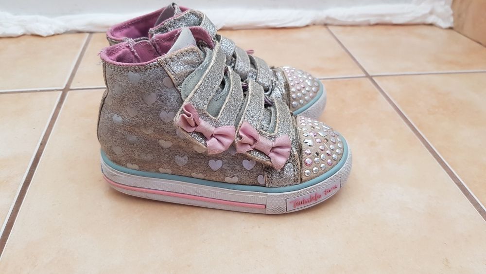 Мигающие кеды кеди хайтопы хайтопи кроссовки сникерсы Skechers мигают