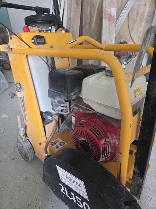 Máquina de cortar  pavimento