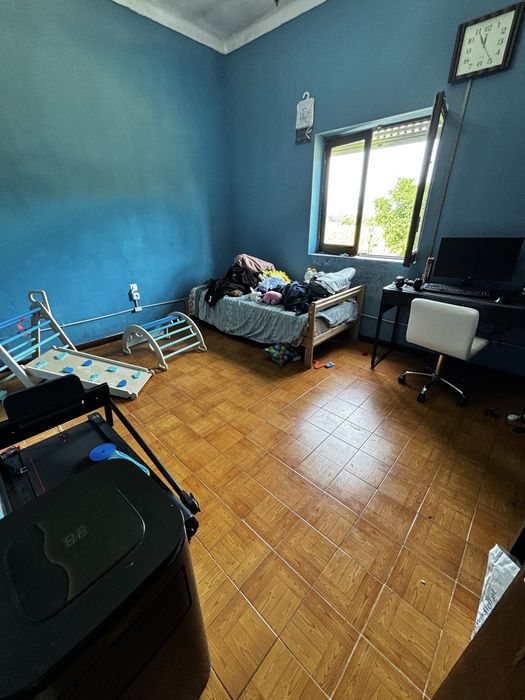 Moradia T3 independente com terreno amplo, vistas abertas e excelente localização