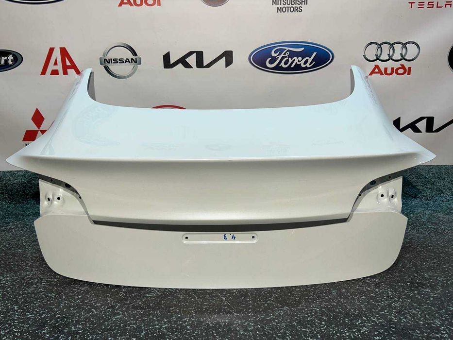 Кришка багажника Ляда Tesla Model 3 рестайлінг 2020-2023 1601460-ЕС