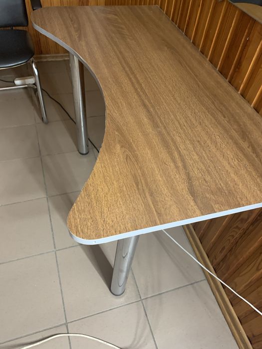 М'який диванчик  меблі стіл деревяний  столик