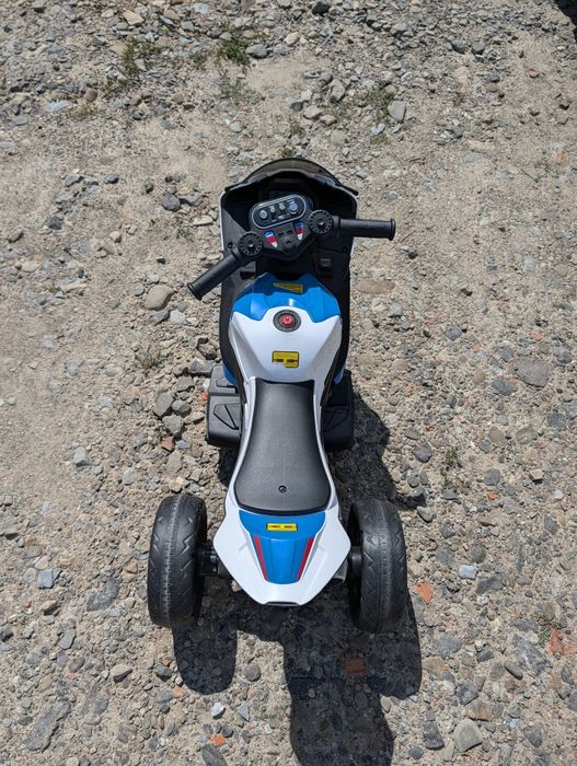 дитячий електромотоцикл BMW HP4