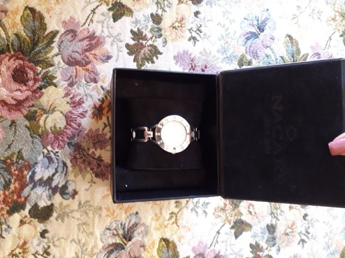 Часы наручные NACAR б/у., требуют вставку камней. Недорого!