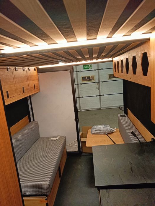 Zabudowa kamper, camper, kontener, miedzynarodówka