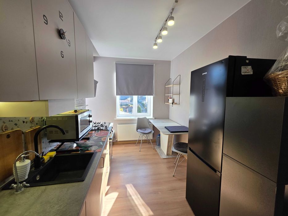 Оренда однокімнатна квартира з ремонтом та своїм паркомісцем парк Мами