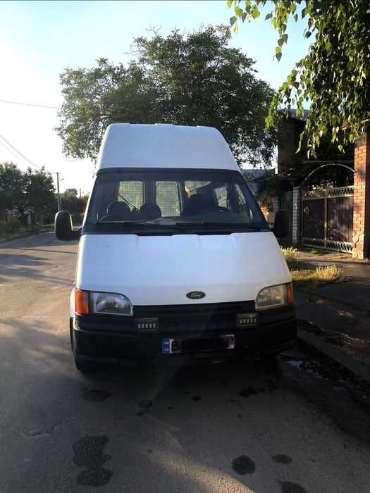 Продам FORD TRANSIT  загальний легковий вантажнопасажирський