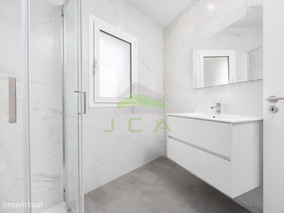 Apartamento T2 semi-novo