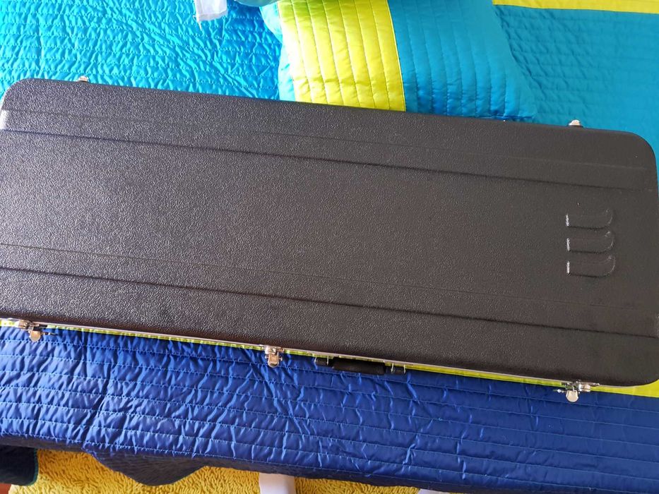 Line 6 Variax 700 with Original Case and GK-2A Adapter64751281069825121