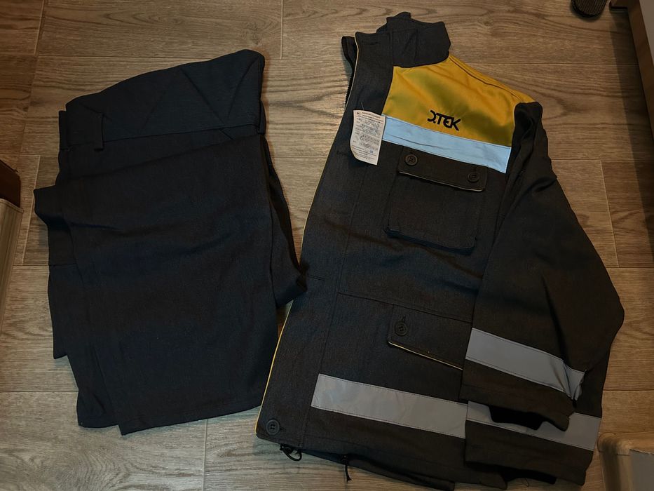 Продам шахтерскую  робу р. 54-56