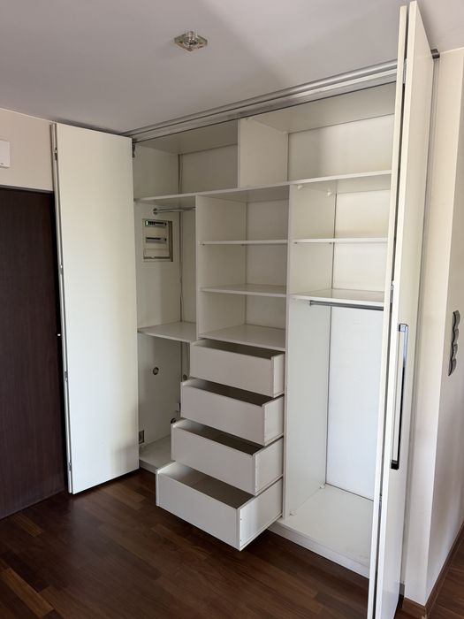 Szafa biała 215x250x52 – składane drzwi, 4 szuflady – odbiór do 30.09