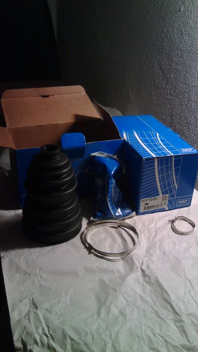 Vende-se foles de transmissão universais da SKF e ferramenta.