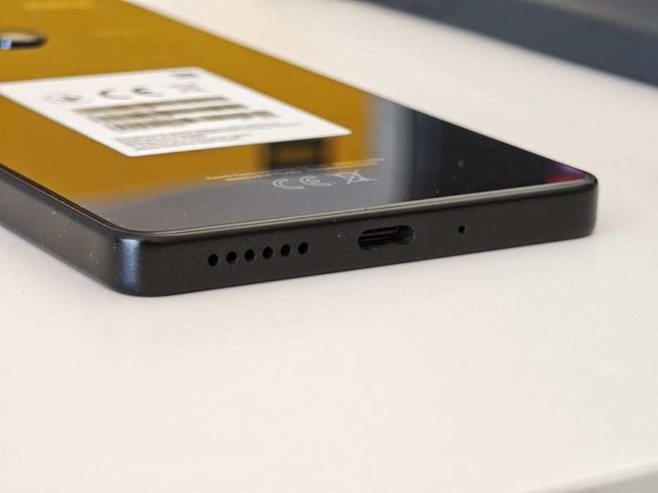 POCO M6 PRO 8/256 jak nowy! Komplet + dodatki