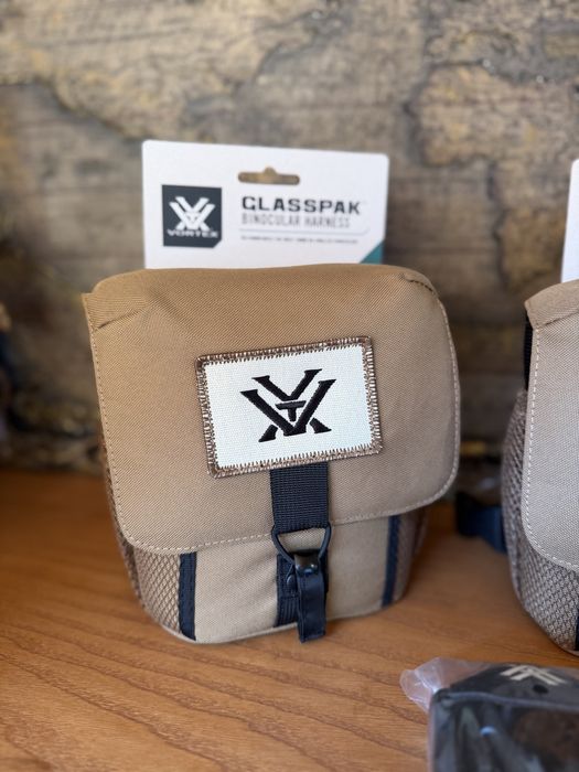 Сумка для біноклів із системою наплічних ременів Vortex GlassPak™ (P400)