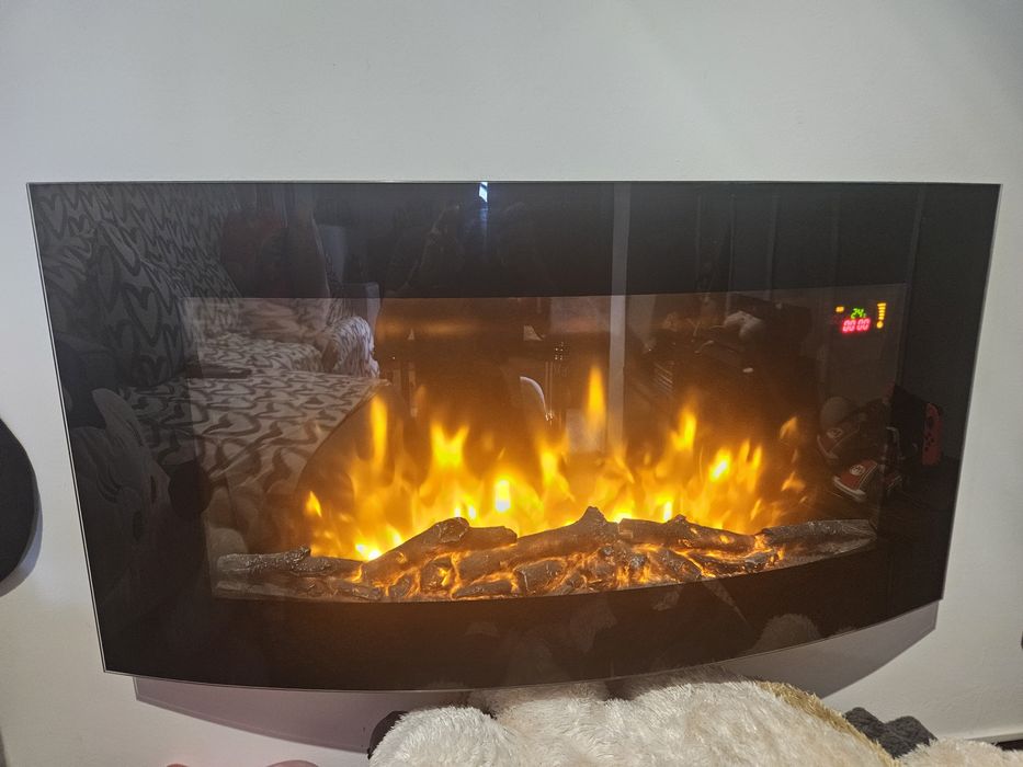 Louceiro/ Cristaleira  preco de 100 somente ate sabado apos preco voltara ao normal de 150 €