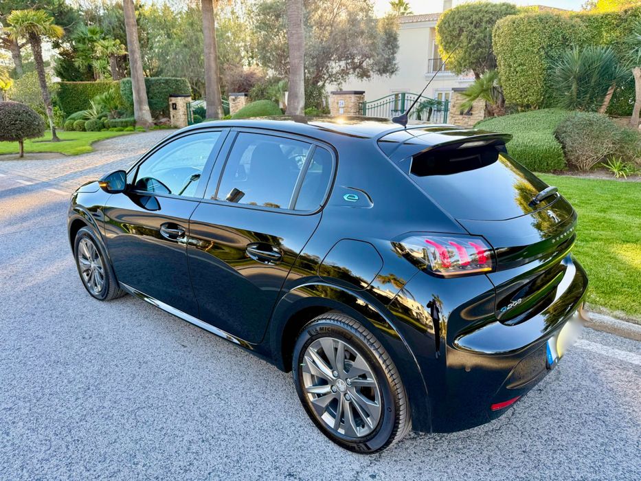Peugeot e-208 Allure GT 350 | CCS | Garantia até 2030 | Câmera 360