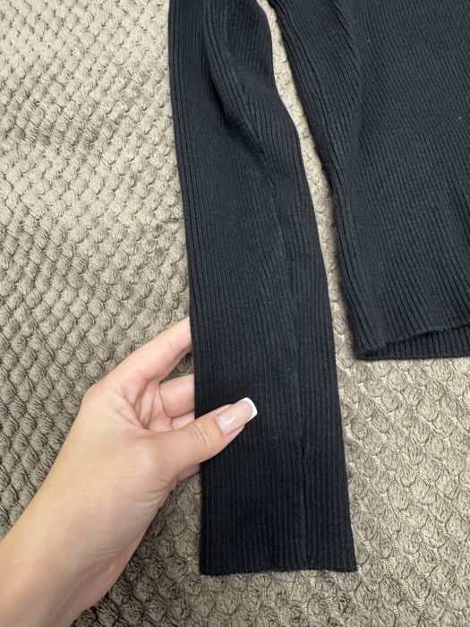 Вкорочена кофтинка в рубчик