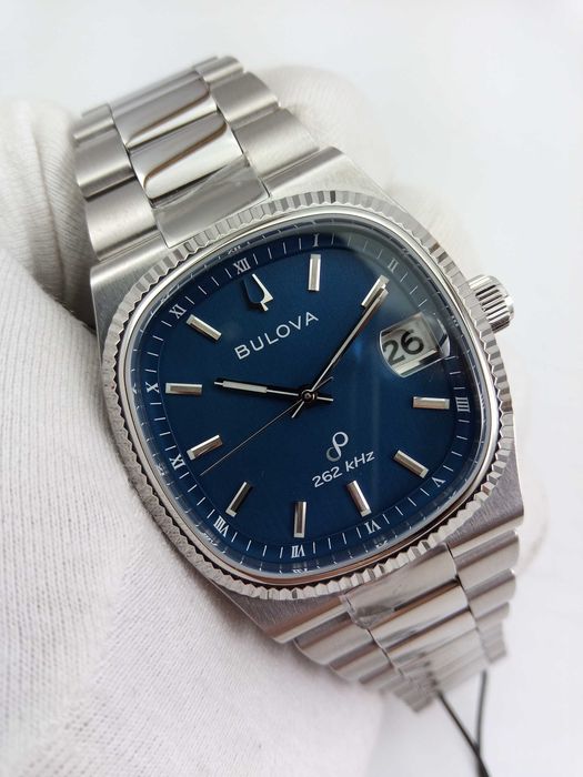 Мужские суперточные часы Bulova Super Seville 96B440 частота колебаний 262 кГц, сапфир