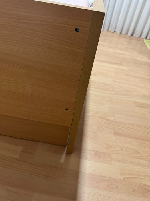 Cama de solteiro + Mesa de Cabeceira | Bom estado