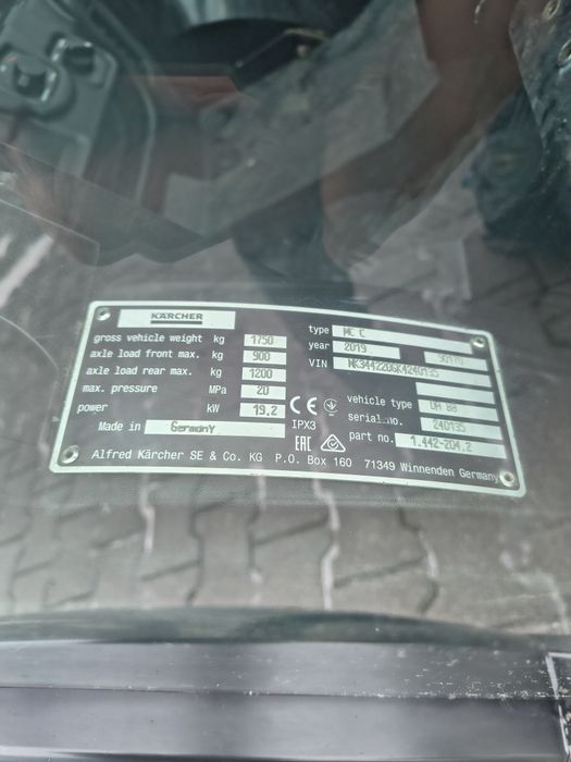 Zamiatarka nośnik narzędzi Karcher MC 50