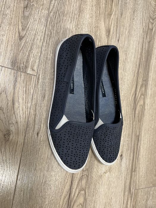 Сліпери, мокасіни, кеди Tommy Hilfiger