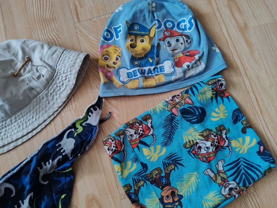 Czapki i komin 2-3 lata