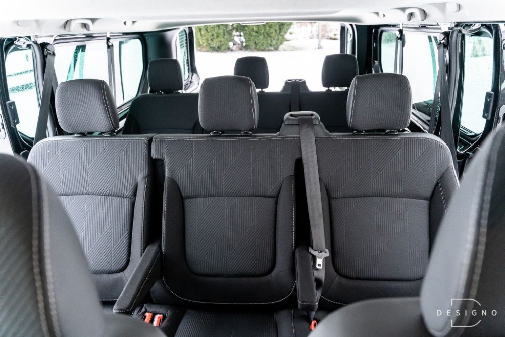 Wynajem busa 9 osobowego wypożyczalnia aut użytkowych TRAFIC